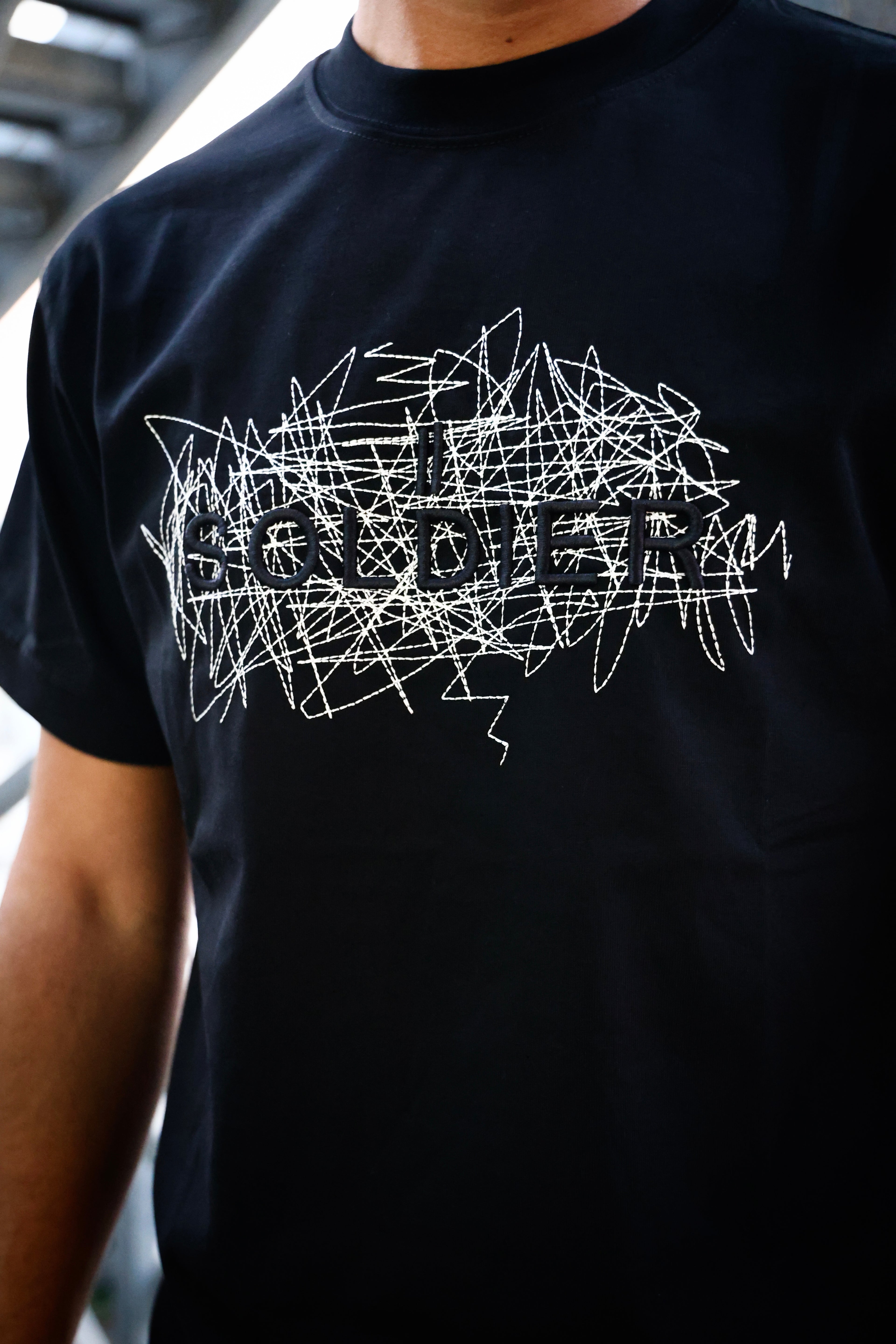 T-SHIRT SOLDIER ZIG ZAG NERA