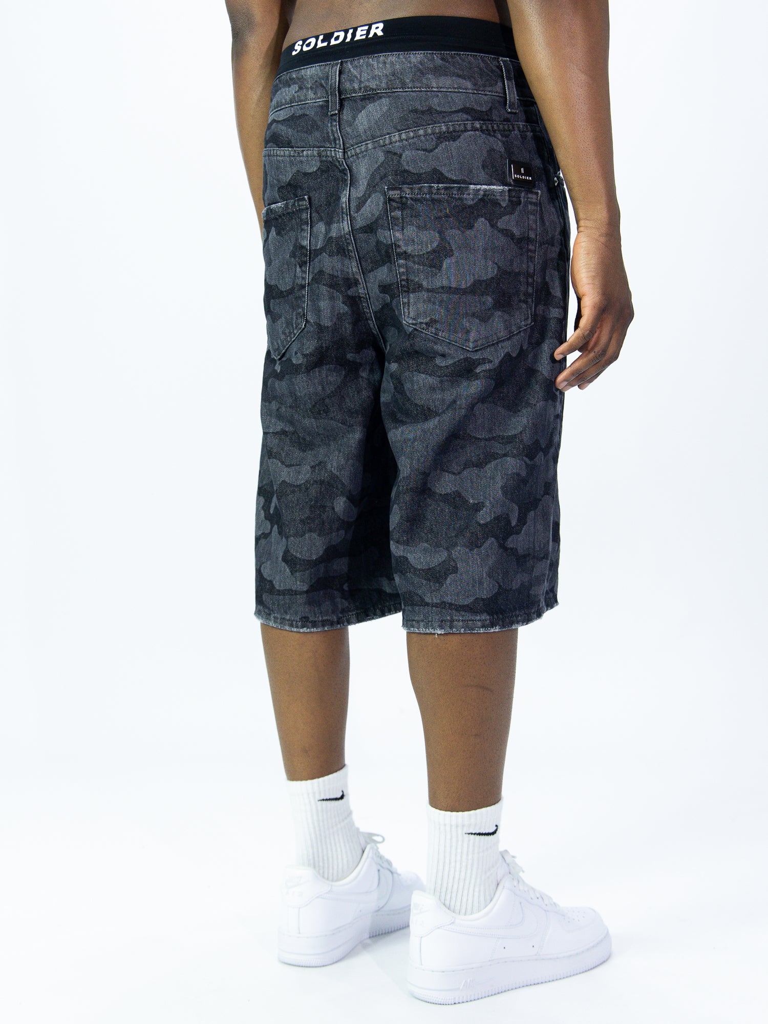 BERMUDONE JEANS SOLDIER 010N
